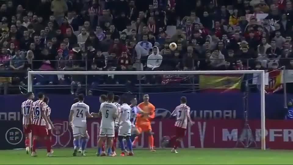 22岁巴西大中锋13场11球异军突起，安帅获完美拼图