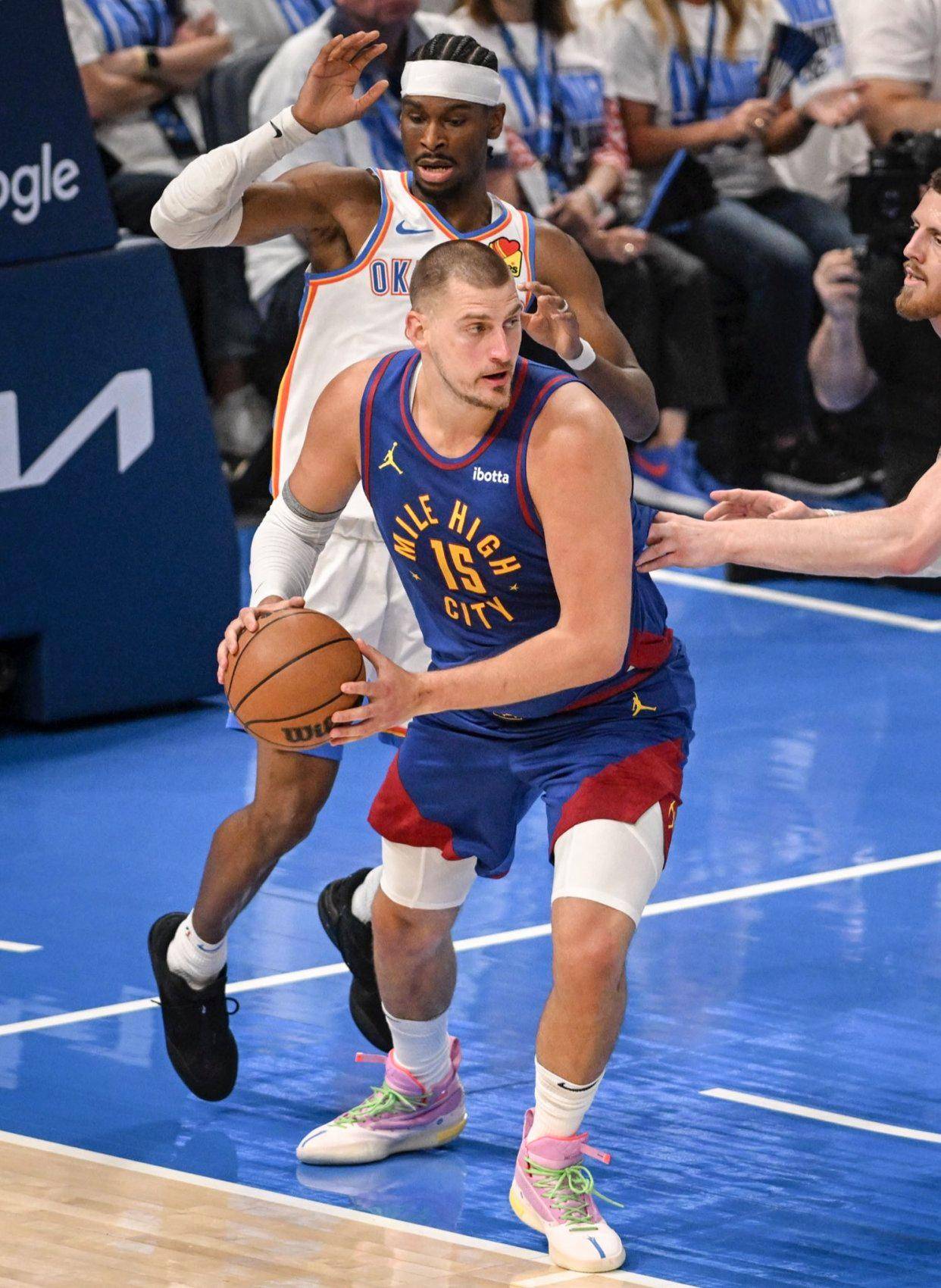 据了有利位 据了有利位